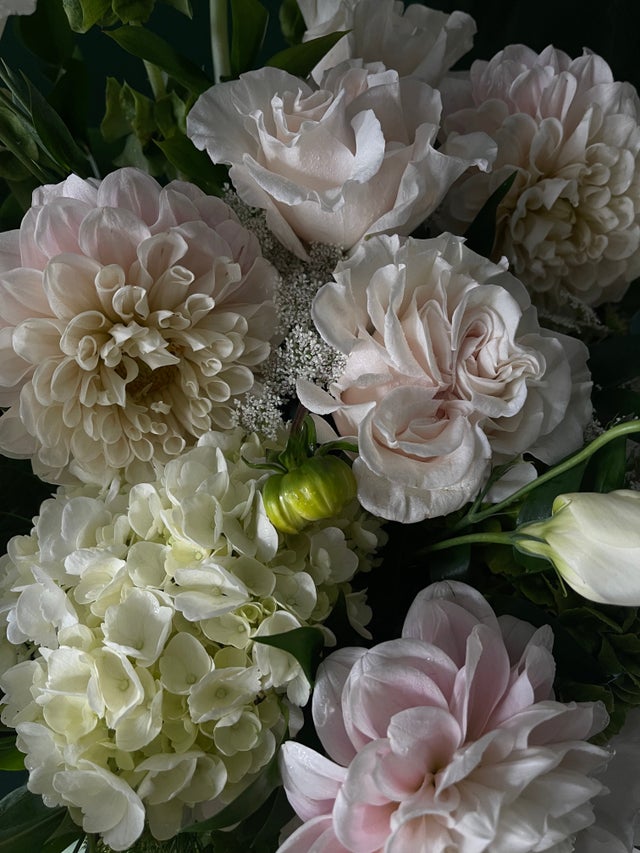 Flowers 482 El Camino Real Tustin, CA, 92780 7144861500